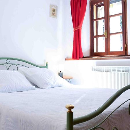 Les Grands Pres Des Baronnies Guest House La Roche-sur-le-Buis Exterior foto