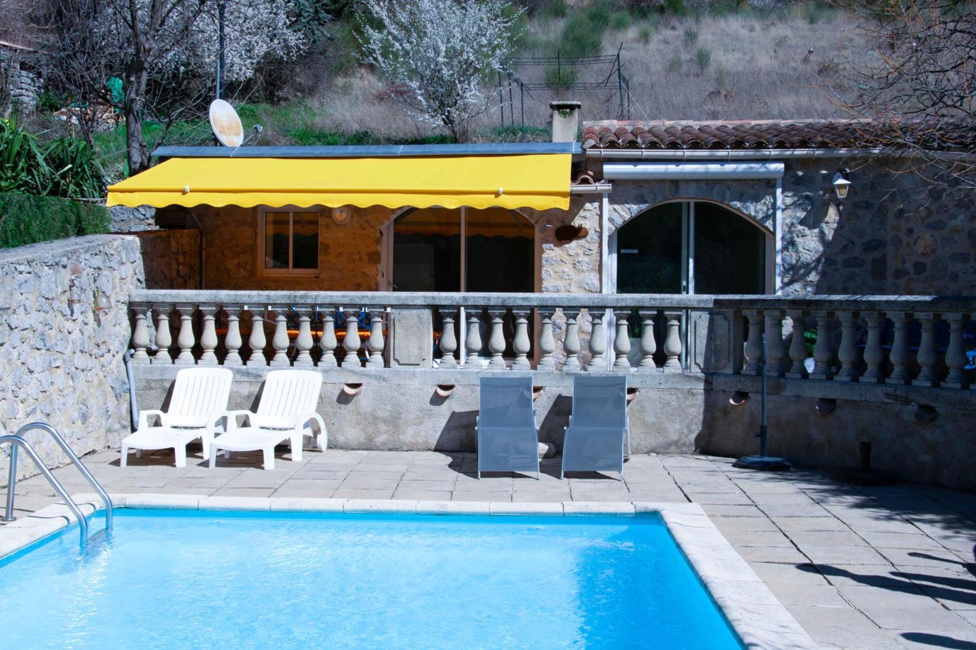 Les Grands Pres Des Baronnies Guest House La Roche-sur-le-Buis Exterior foto